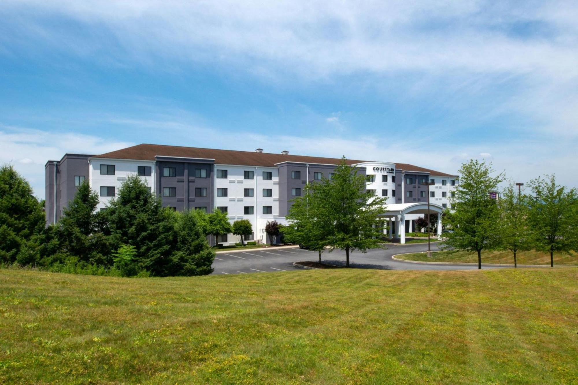 Courtyard By Marriott Harrisburg Hershey Exterior photo