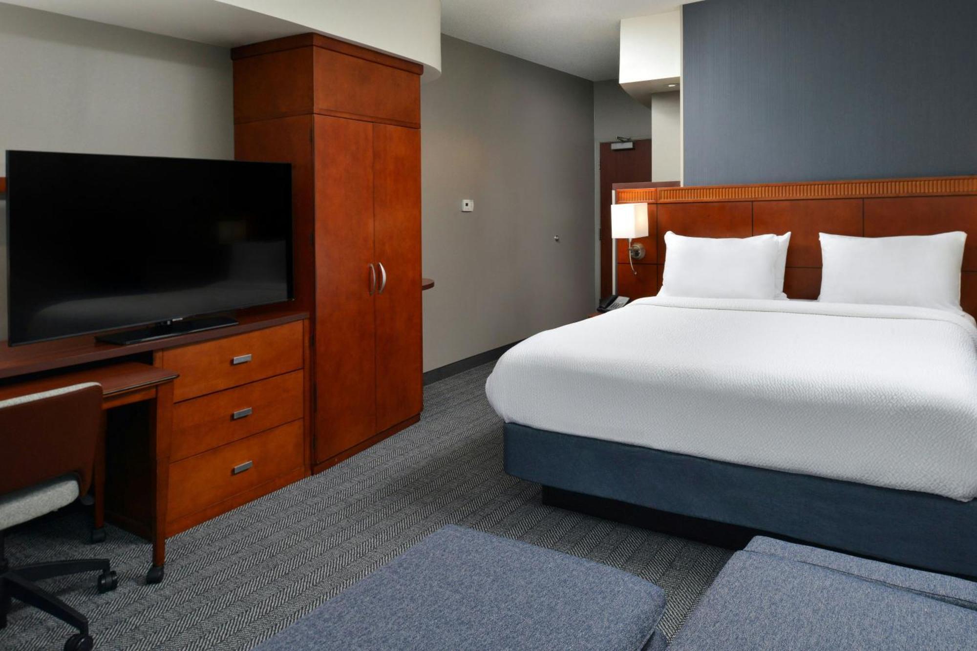 Courtyard By Marriott Harrisburg Hershey Exterior photo