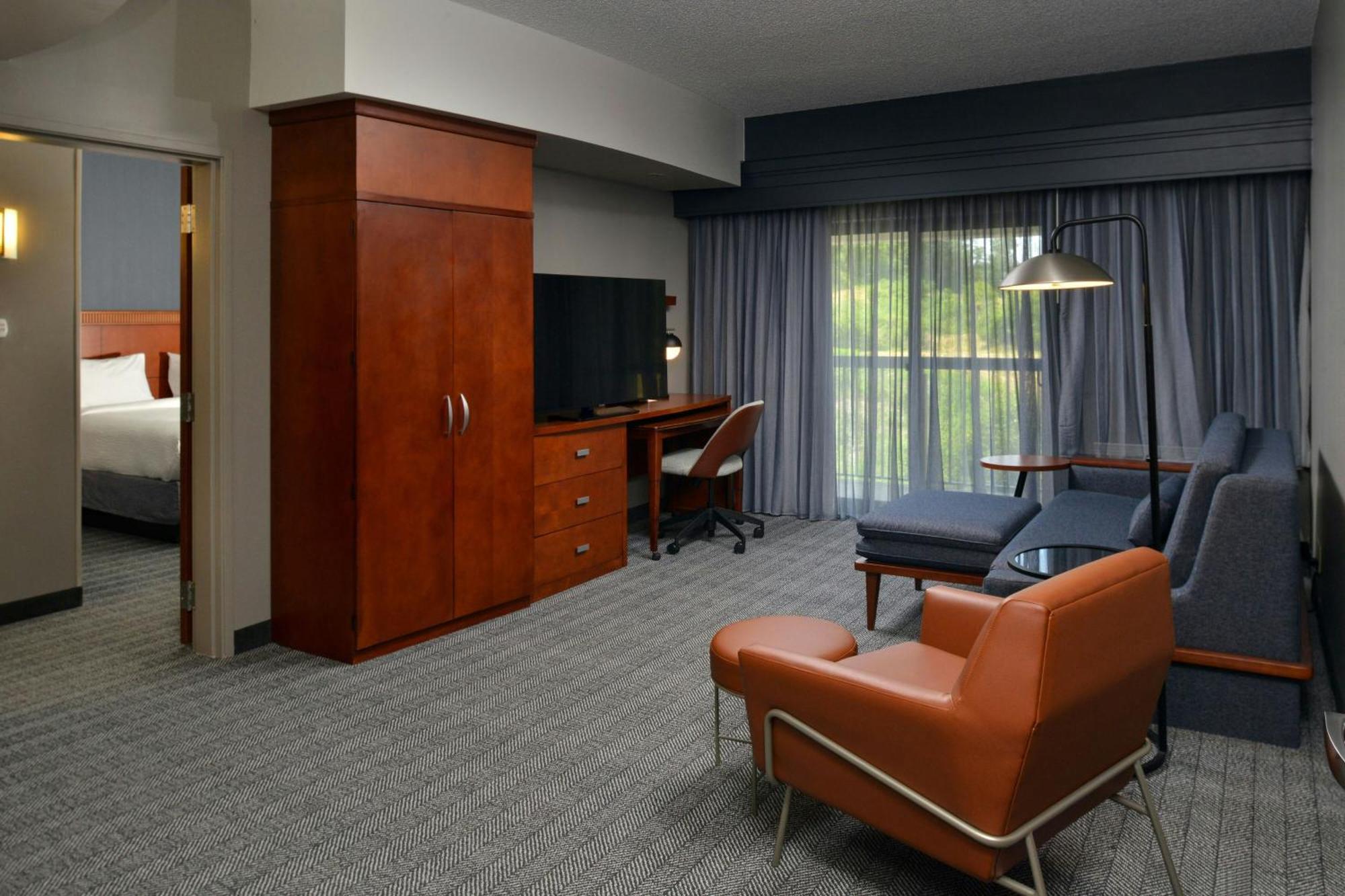 Courtyard By Marriott Harrisburg Hershey Exterior photo